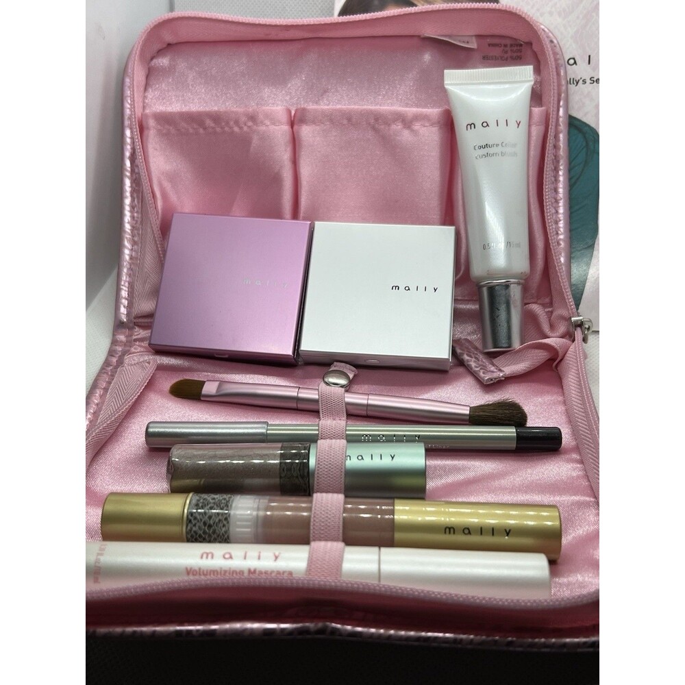 VTG Mally 5-Piece Concealer System Makeup Kit & Brush/Makeup Bag–NIB NOS